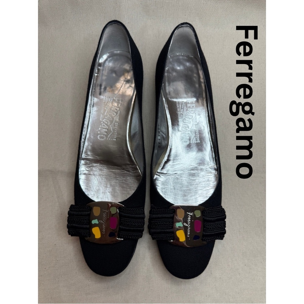 Salvatore Ferragamo Vara Flats Black Canvas 6.5 Women’s Shoes Logo Bow Patent